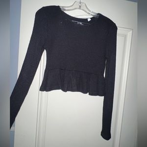 pacsun cropped long-sleeve w/ ruffled bottom, black (size S)